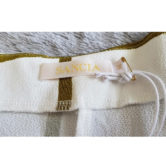 NWT! ANTHROPOLOGIE SANCIA WHITE & GOLD SHORTS - Picture 5 of 6